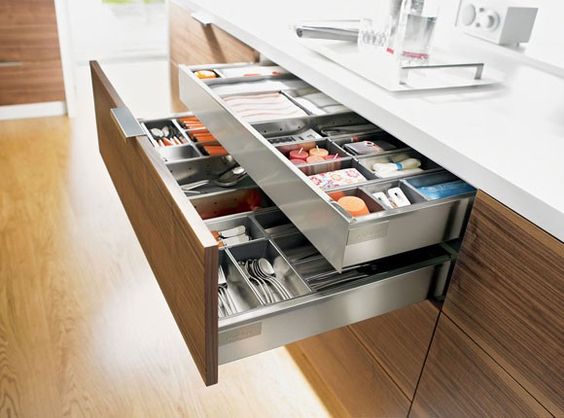 Tandem Drawers, Pull-Outs